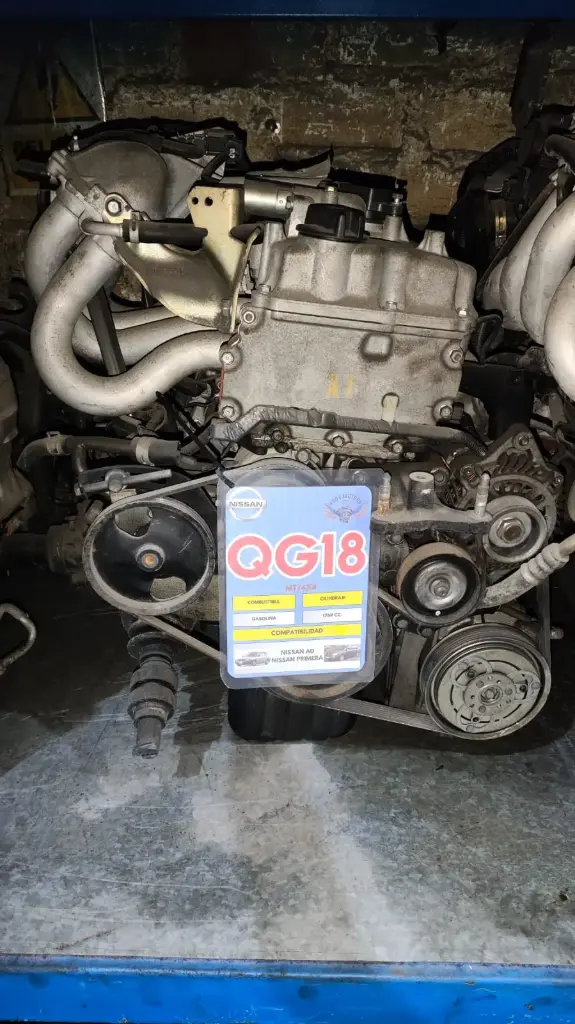 Motor Nissan QG18 Tapa negra o ploma