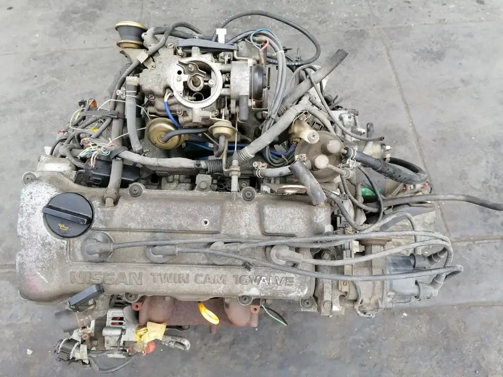 Motor Nissan GA16 carburado
