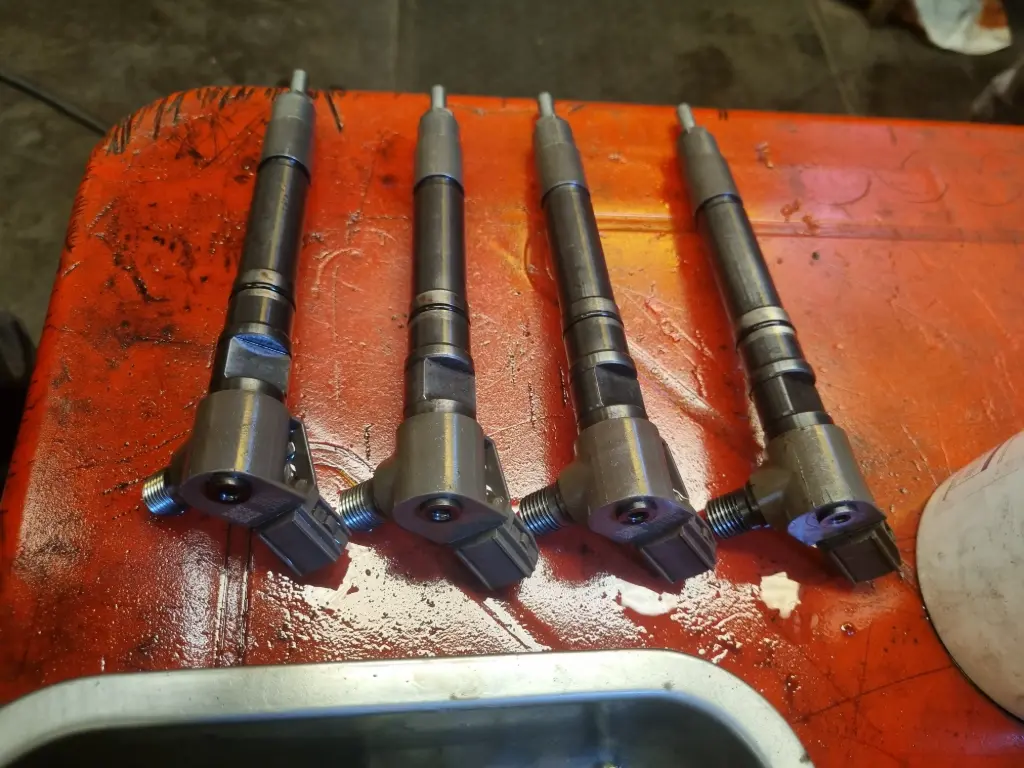 Inyectores 1gd denso originales Hilux 2 pines
