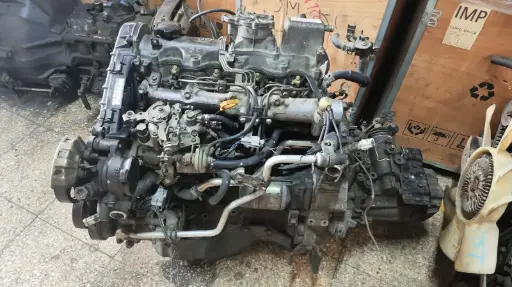 Motor Toyota 2C bomba mecánica